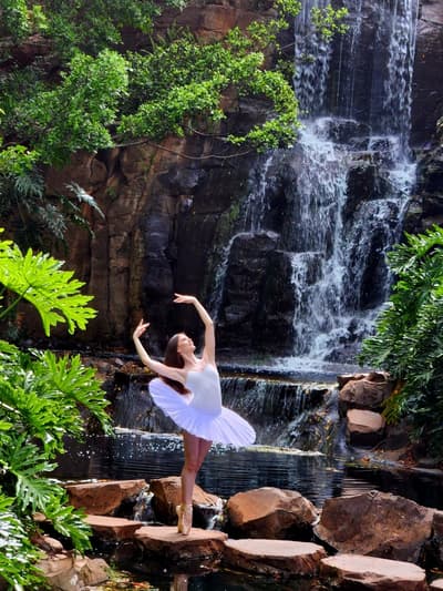 Holly Lobb — Classical dancer, Australia