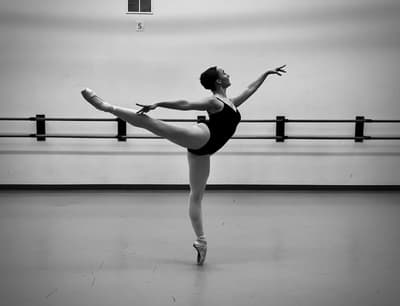 Paris Mills — Classical dancer, United States