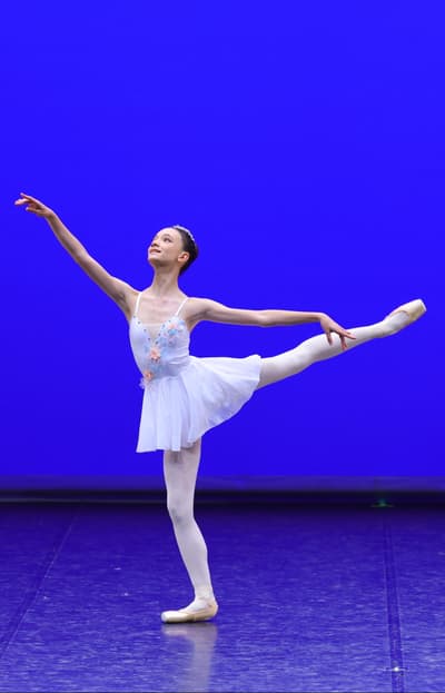 Stella-Grace Nicolini — Classical dancer, France