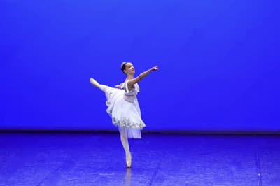 Olivia Ristaldi — Classical dancer, France