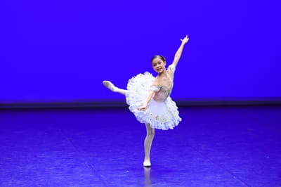 Sarah Le Van — dancer, France