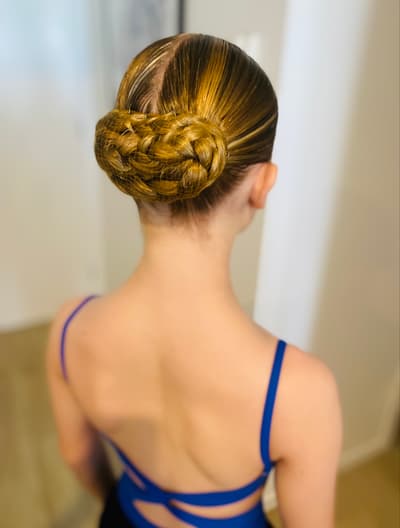 Mia Le Poidevin — Classical dancer, Australia