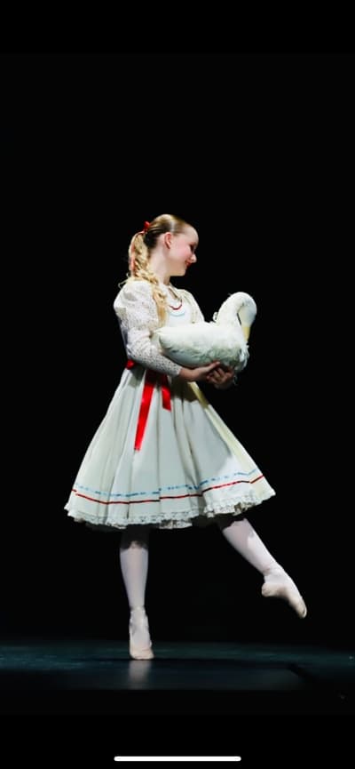 Mia Le Poidevin — Classical dancer, Australia