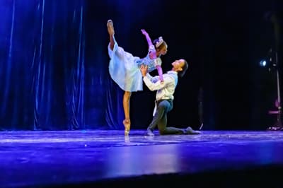 Zeinab Ntombifuthi Kone — dancer, United States