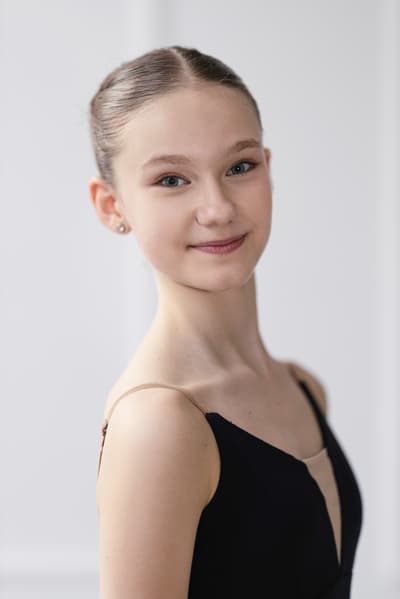 Sarah Kusek — Classical dancer, Poland
