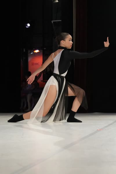 SARA MARIA PILIEGO — Classical dancer, Romania