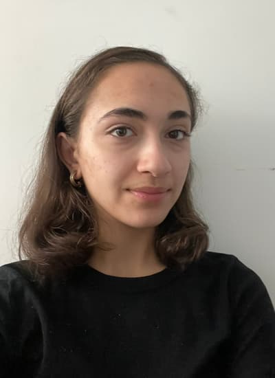Kyra Debs — Classical dancer