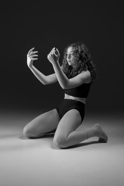 Violeta Fernandez Vilà — Neoclassical dancer, Spain