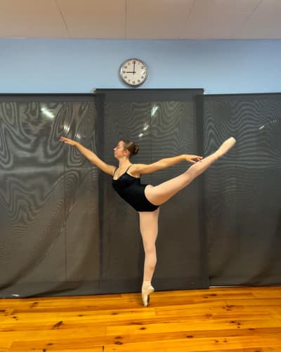 Violeta Fernandez Vilà — Neoclassical dancer, Spain