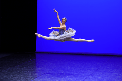 Hazel Lessley — Classical dancer, France