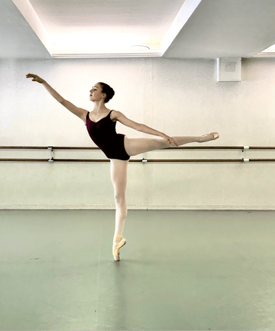 Hazel Lessley — Classical dancer, France