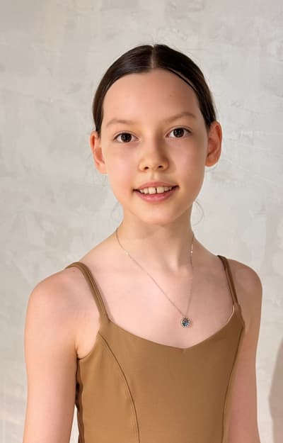 Tamina Akylova — dancer, Kazakhstan