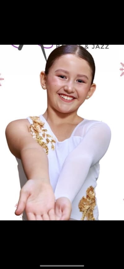 Julieta Coello Arrazola — Contemporary dancer, Mexico