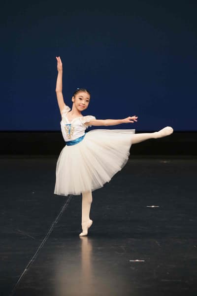 Ito Kazumoto — Classical dancer