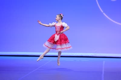 Dariia Bihus — Classical dancer, Canada