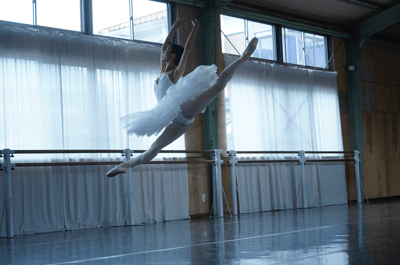Suzuka Otani — Classical dancer