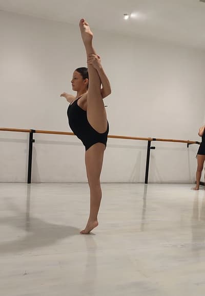 Jenny Maripaz Matos Amaro — Classical dancer, Mexico
