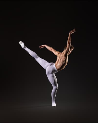 Sebastian Bondar — Classical dancer, United States