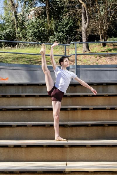 Samson Arthur — Contemporary dancer