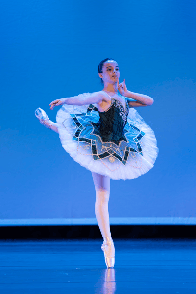 Jade Loisel — Classical dancer, France