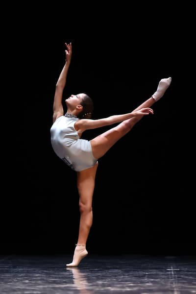 Linda Magnanelli — Classical dancer