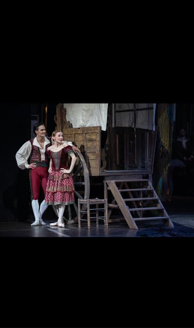 Simone Agró — Classical dancer