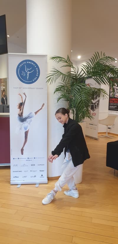 Teodora Vladichevska — Classical dancer
