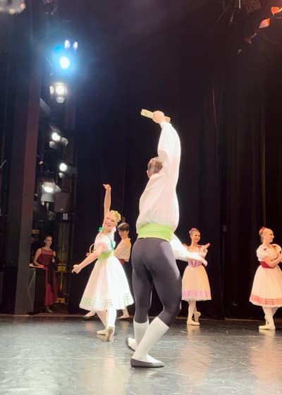 Ela Zemanova — Classical dancer