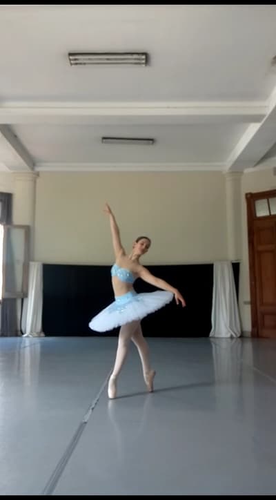 Juana de los Santos — Classical dancer, Argentina