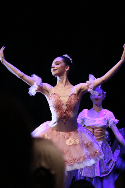 Irene Mazza — Classical dancer