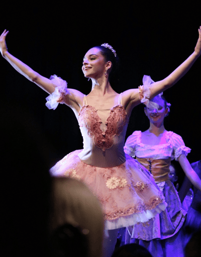 Irene Mazza — Classical dancer
