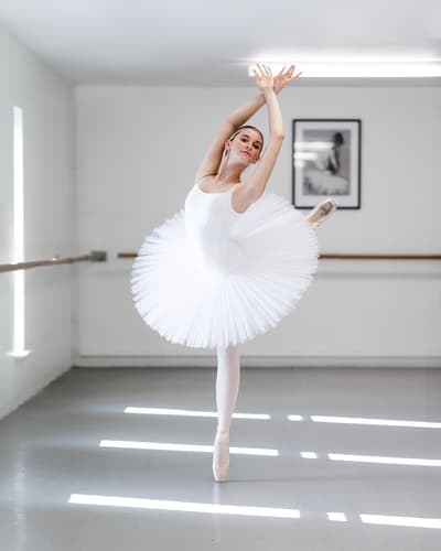 Amelie Askew — Classical dancer, United Kingdom