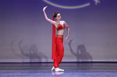 Maura McGuire — Classical dancer, United States
