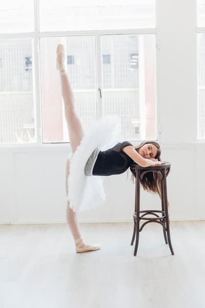 CLAUDIA VALERO — Classical dancer, Spain