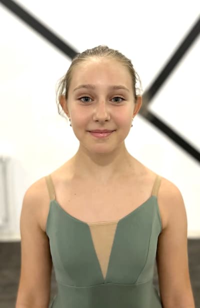 Sonia Nicoleta Spataru — Classical dancer, Romania