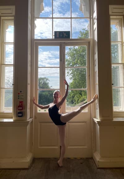 Olivia Bastin — Classical dancer, France