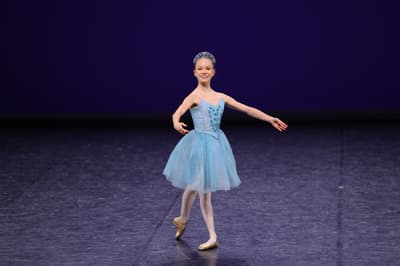 Olivia Bastin — Classical dancer, France