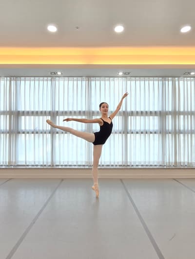Saydee McBain — dancer, South Korea