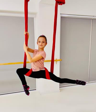 Kira Samak — Classical dancer, North Macedonia
