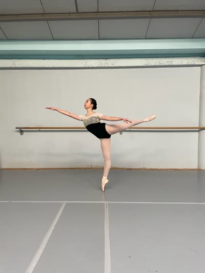 Shih en Tseng — Classical dancer, Brussels, Belgium