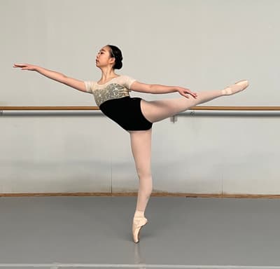 Shih en Tseng — Classical dancer, Brussels, Belgium