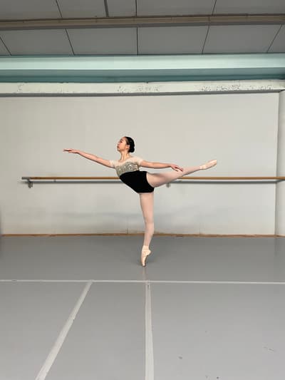 Shih en Tseng — Classical dancer, Brussels, Belgium
