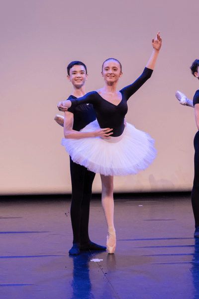 Lillian Marie Sears — Classical dancer, France