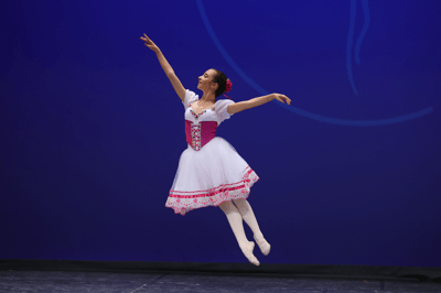 Lillian Marie Sears — Classical dancer, France