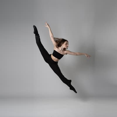 Zoe Cartier — Classical dancer, United States