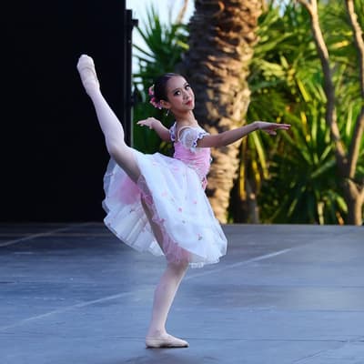 Alicia Adams — Classical dancer, United States