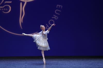 Neve White — Classical dancer, United Kingdom