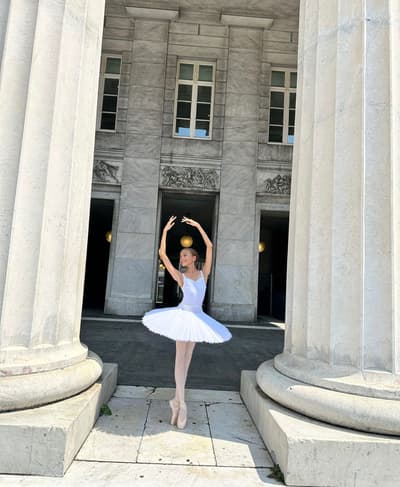 Habibe Duru Kayim — dancer, Türkiye