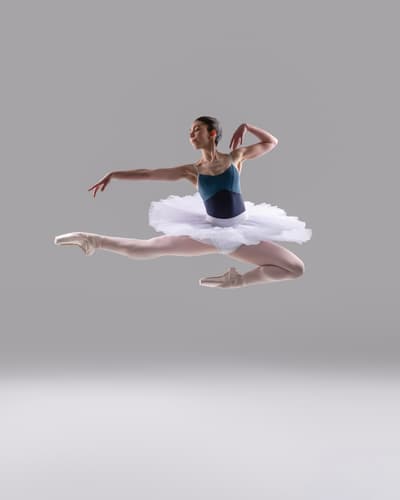 Laura Bunn — Classical dancer, Australia