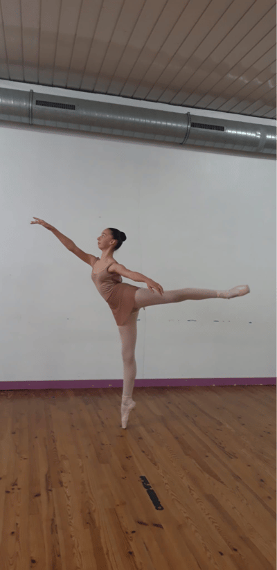 Louane Loppion — Classical dancer, France